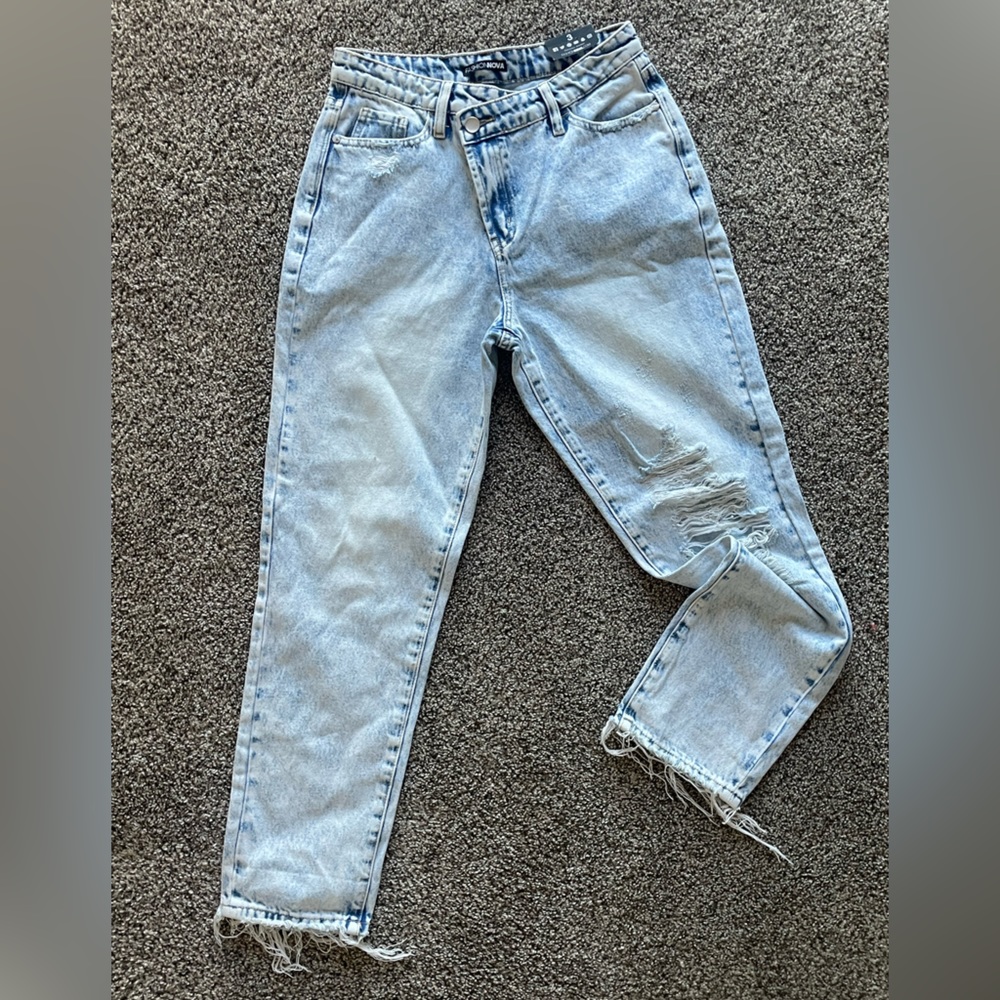 Crossover button jeans